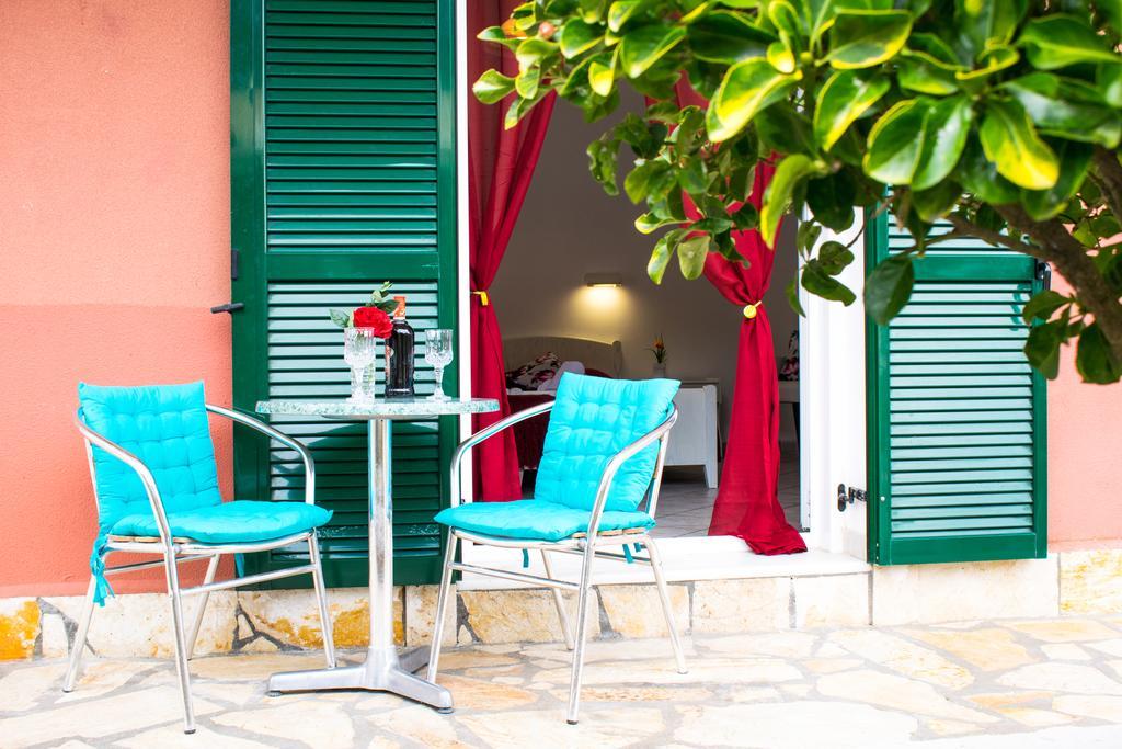 Apart Hotel Blumarin Άγιος Γόρδιος Εξωτερικό φωτογραφία